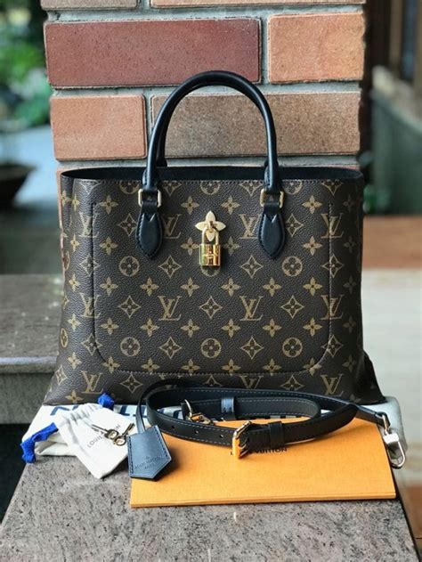 tas asli louis vuitton|louis vuitton tas.